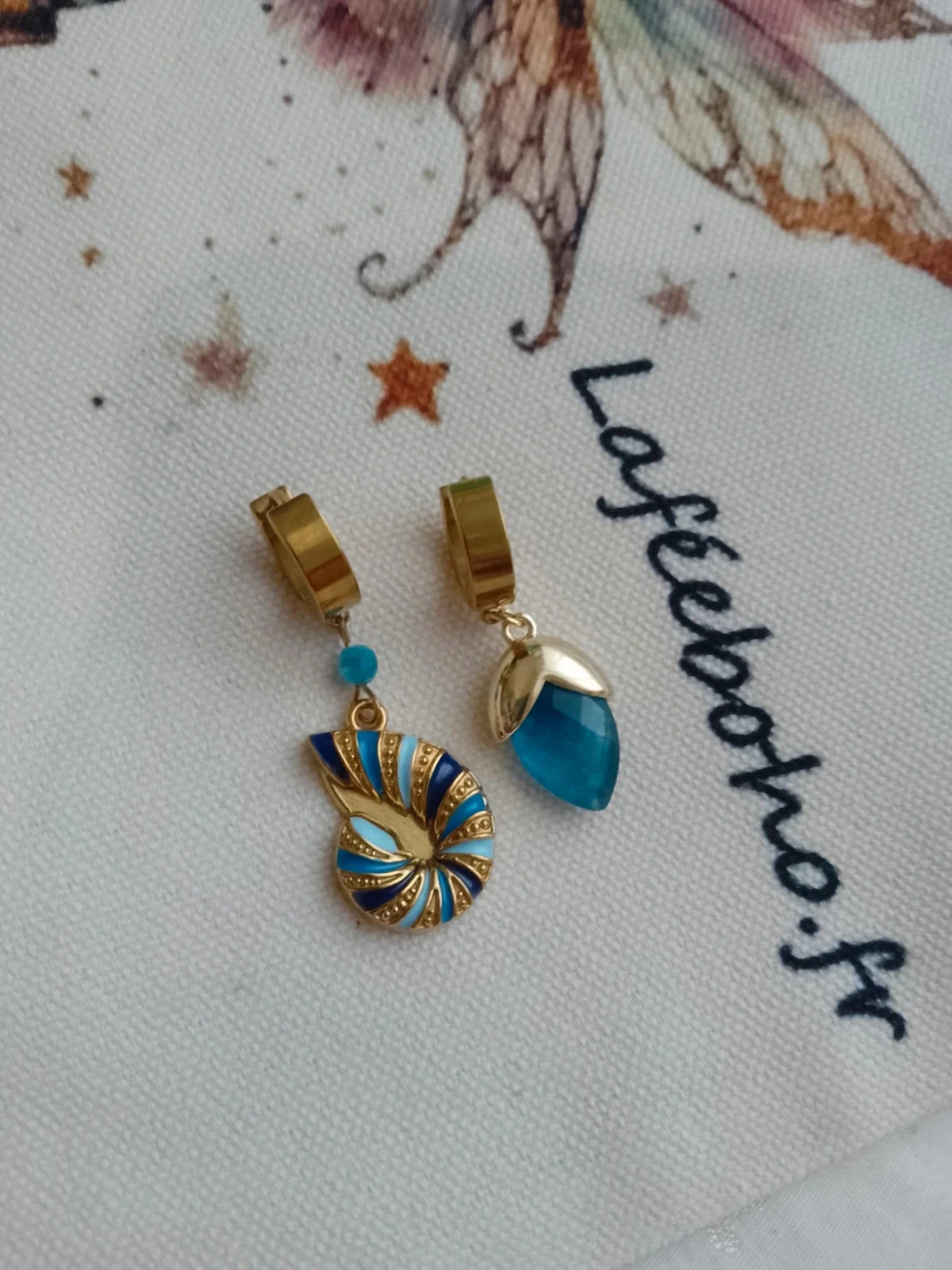 Boucles d'oreilles bohèmes asymétriques pierres naturelles d'apatite – photo 2